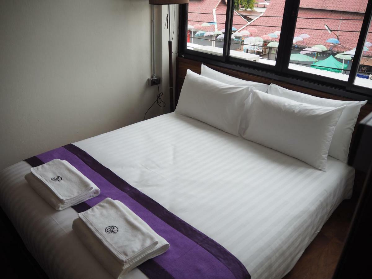 Boonnark Bed Night Bazaar No Car Parking Apartment Чиангмай Екстериор снимка